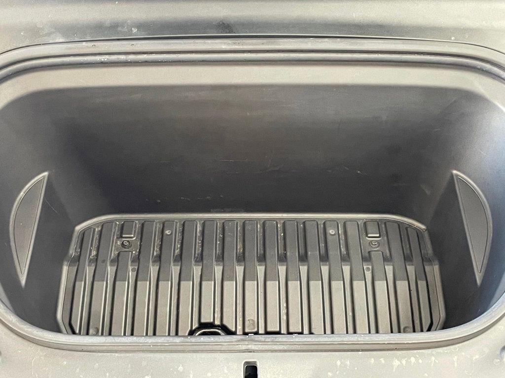 Used 2022 Tesla Model Y Performance image 45