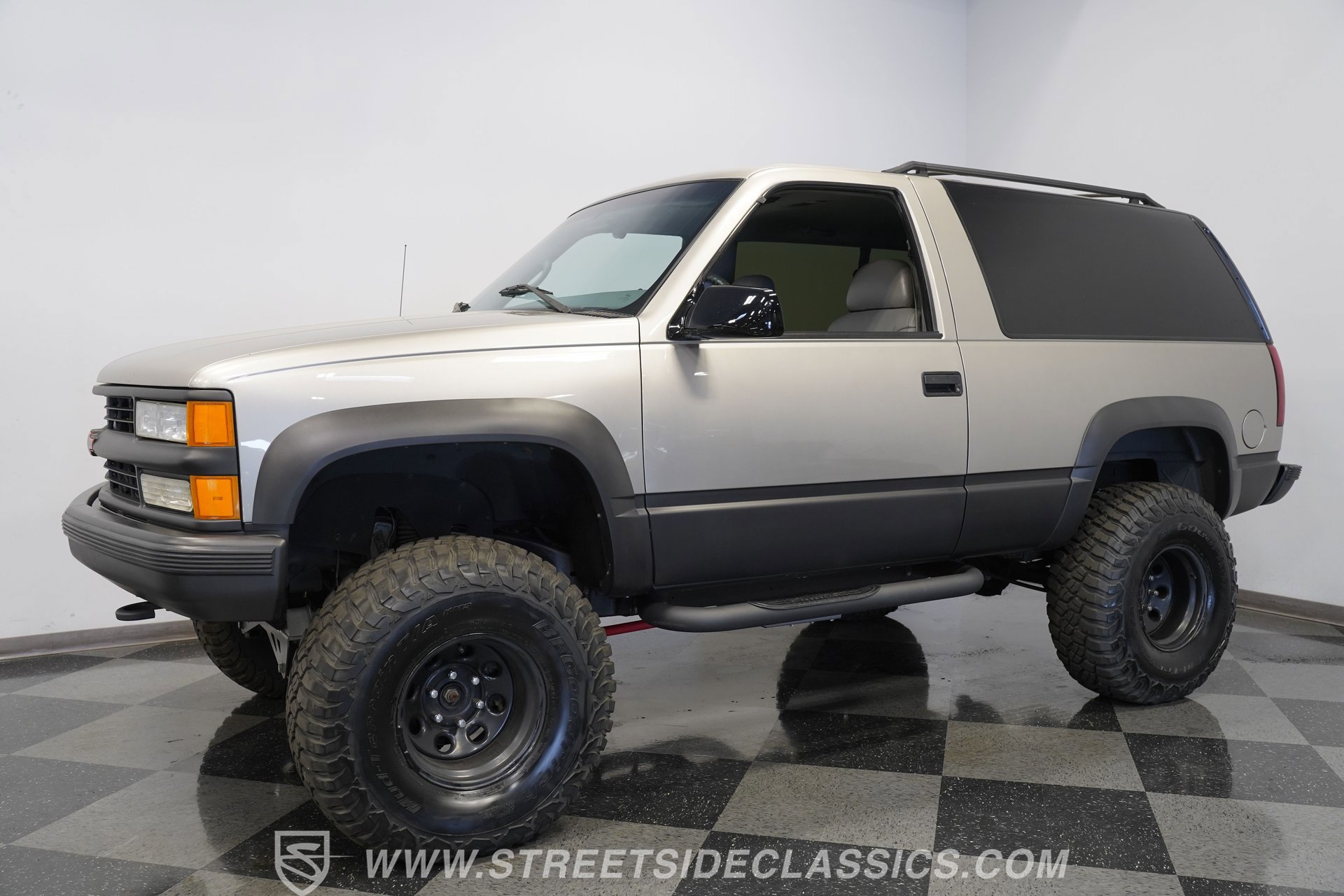 Used 1999 Chevrolet Tahoe 4WD 2-Door w/ Preferred Equipment Group image 6