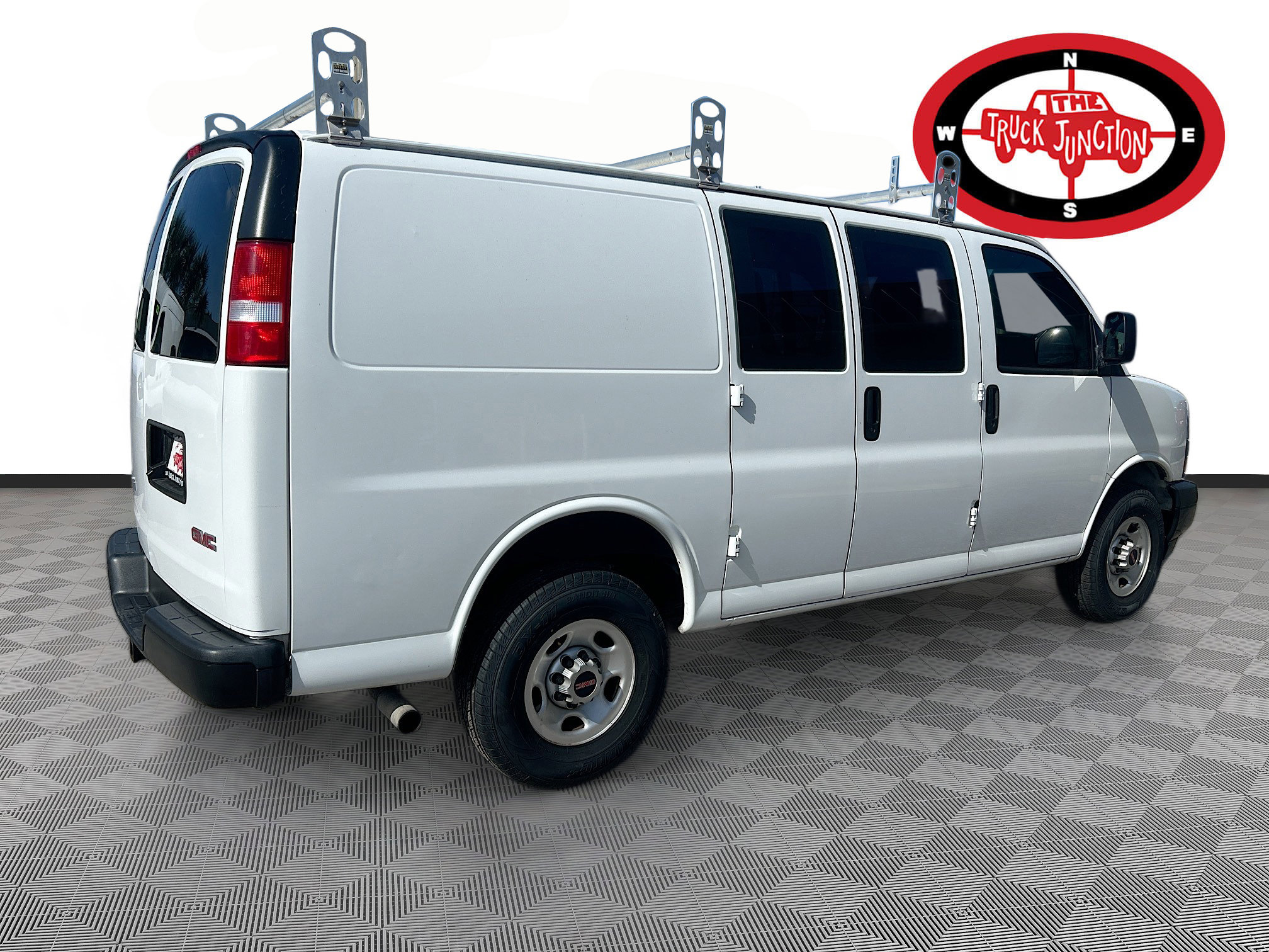 Used 2021 GMC Savana 2500 w/ Driver Convenience Package RWD image 7