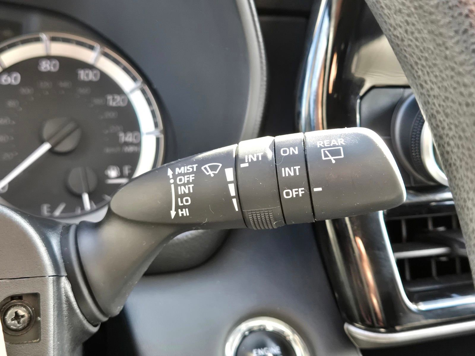 Used 2023 Toyota Highlander L FWD image 25