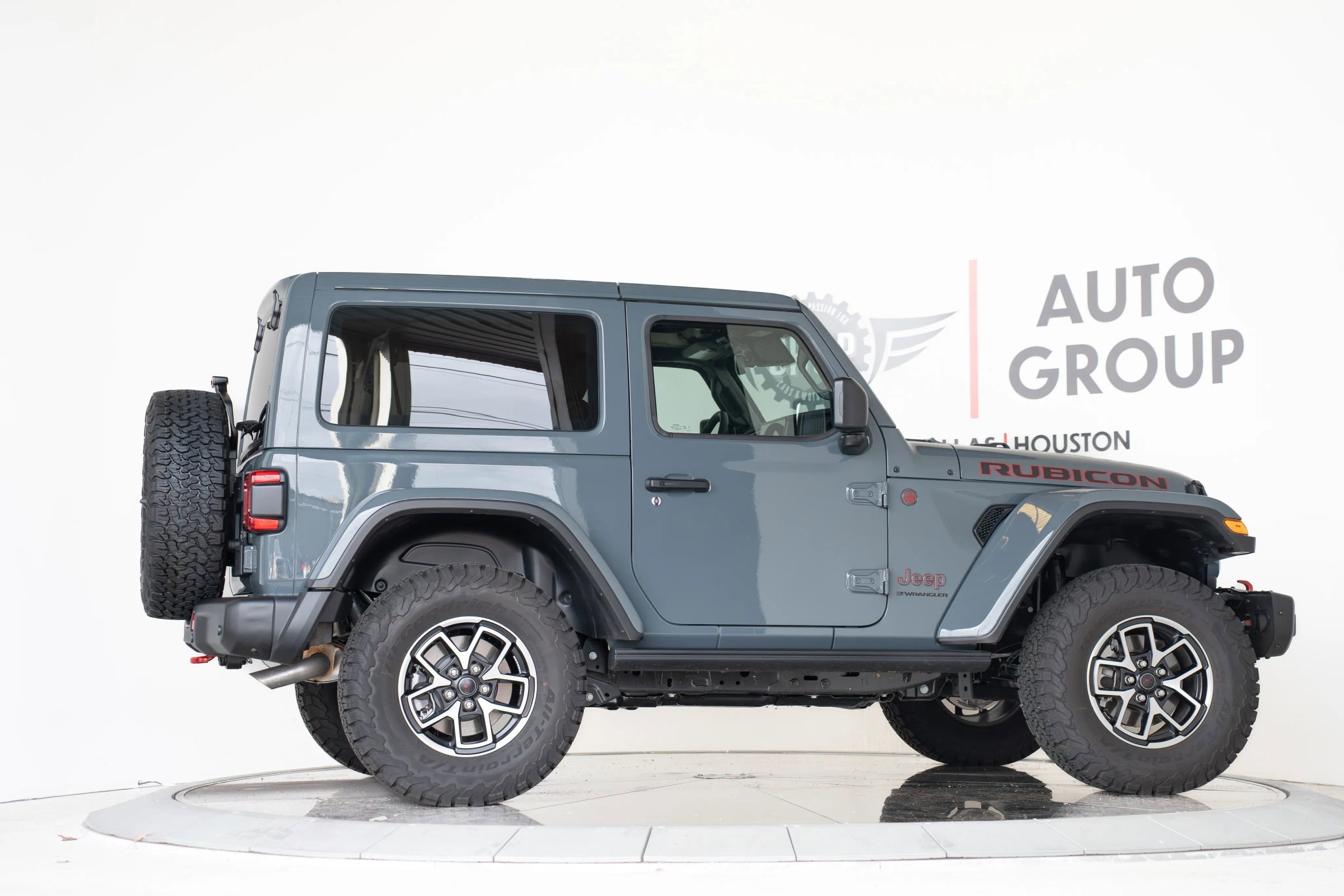 Used 2024 Jeep Wrangler Rubicon image 40