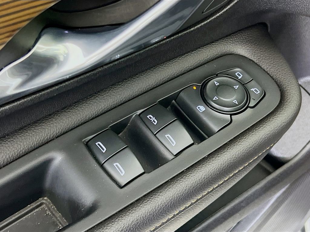 Used 2020 GMC Terrain SLE image 9