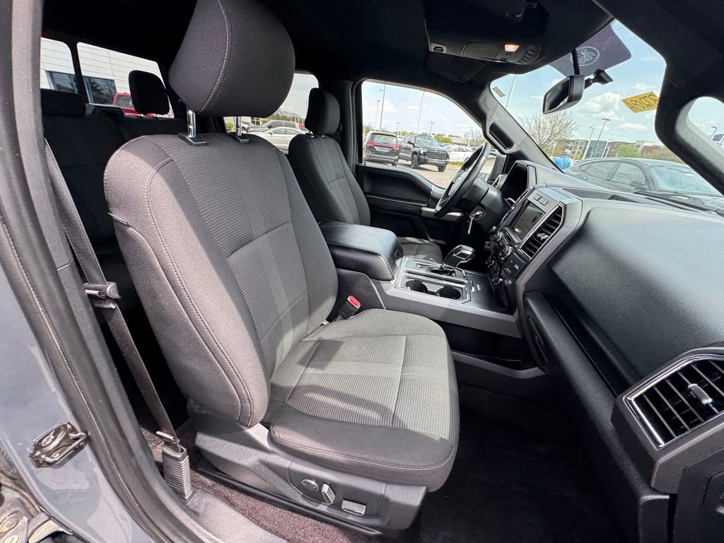 Used 2017 Ford F150 XLT w/ Equipment Group 302A Luxury AWD/4WD image 15