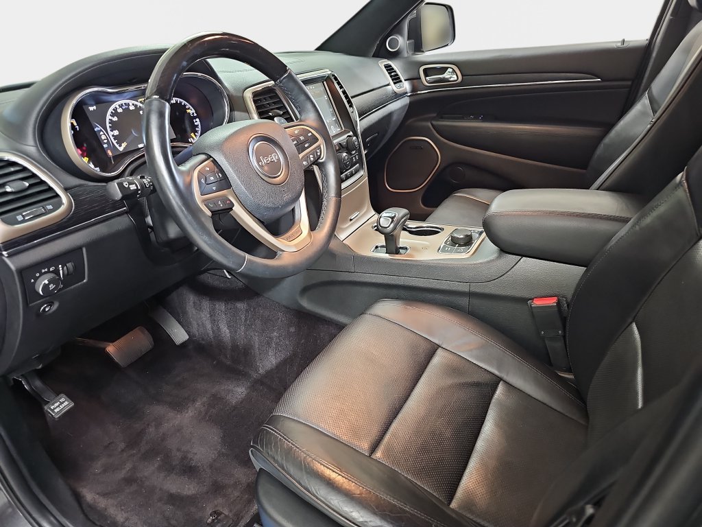 Used 2015 Jeep Grand Cherokee Summit w/ Platinum Series Group AWD/4WD image 19