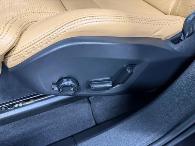 Used 2021 Volvo XC60 T8 Inscription w/ Advanced Package image 23