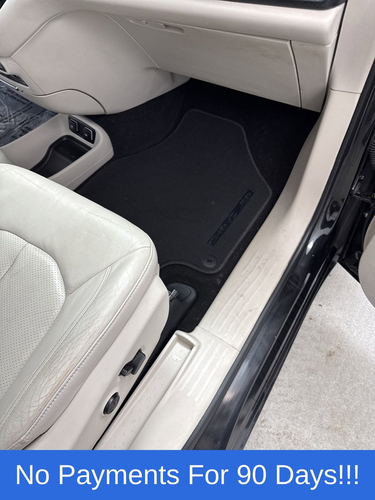 Used 2017 Chrysler Pacifica Touring-L Plus w/ Tire & Wheel Group image 28