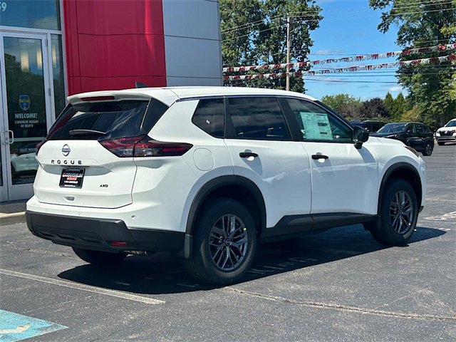New 2026 Nissan Rogue S image 6