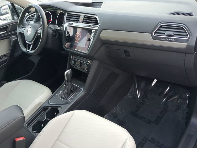Certified 2021 Volkswagen Tiguan SE image 11
