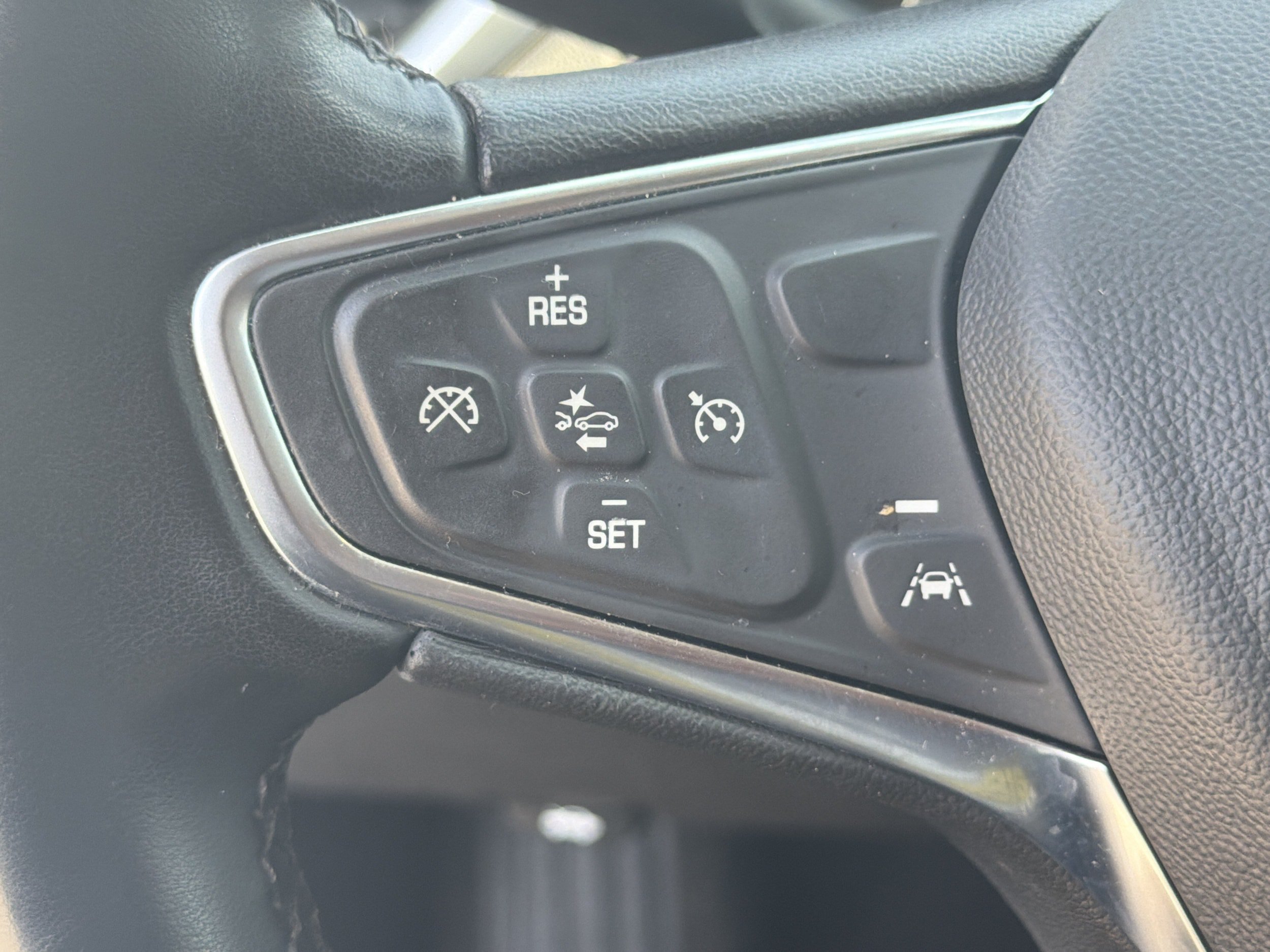 Used 2024 Chevrolet Equinox LT AWD/4WD image 24