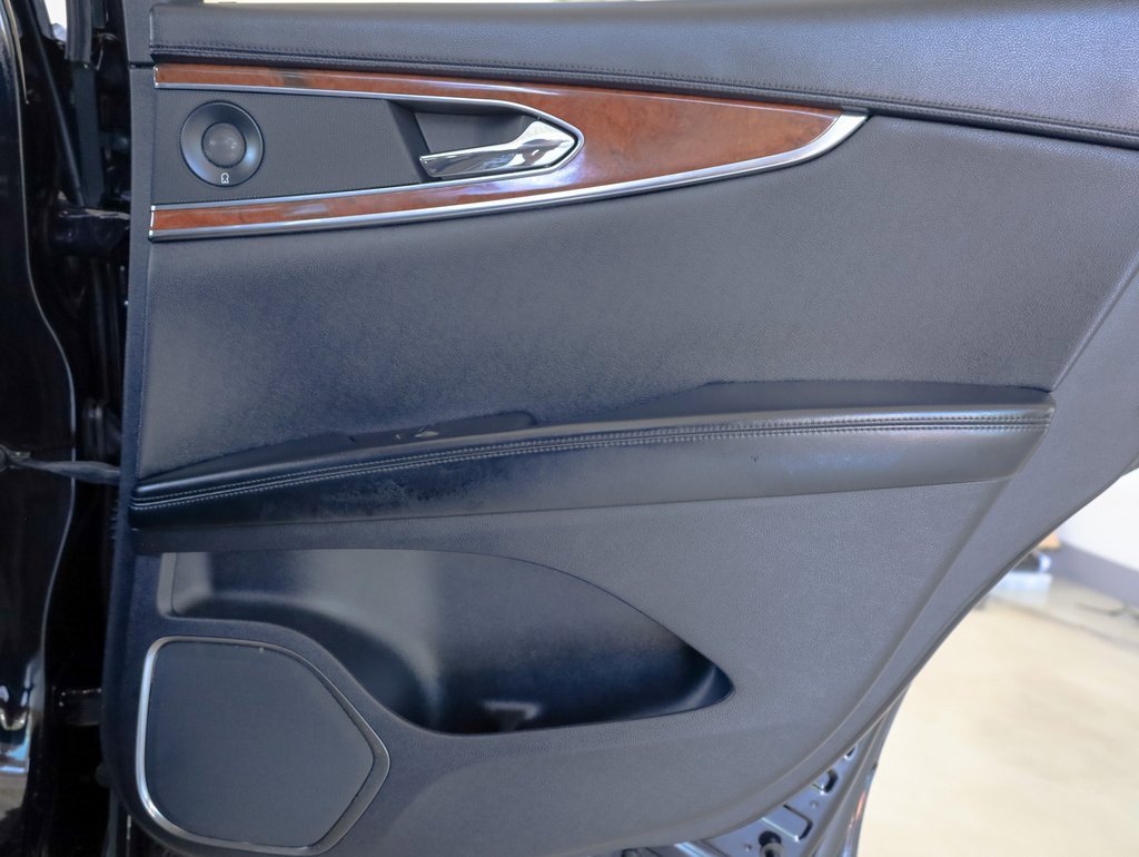 Used 2019 Lincoln Nautilus Reserve image 28