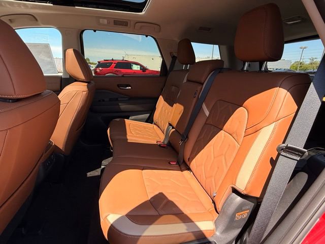 New 2026 Nissan Pathfinder Platinum w/ Cargo Package AWD/4WD image 15