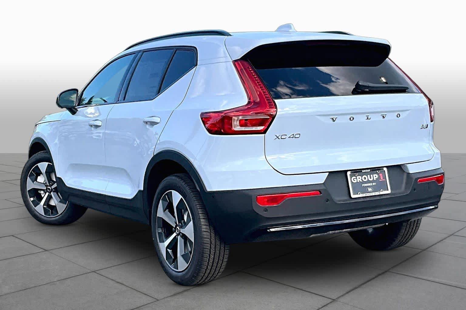 New 2026 Volvo XC40 B5 Plus w/ Protection Package Premier AWD/4WD image 3