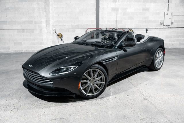 Used 2019 Aston Martin DB11 Volante image 30