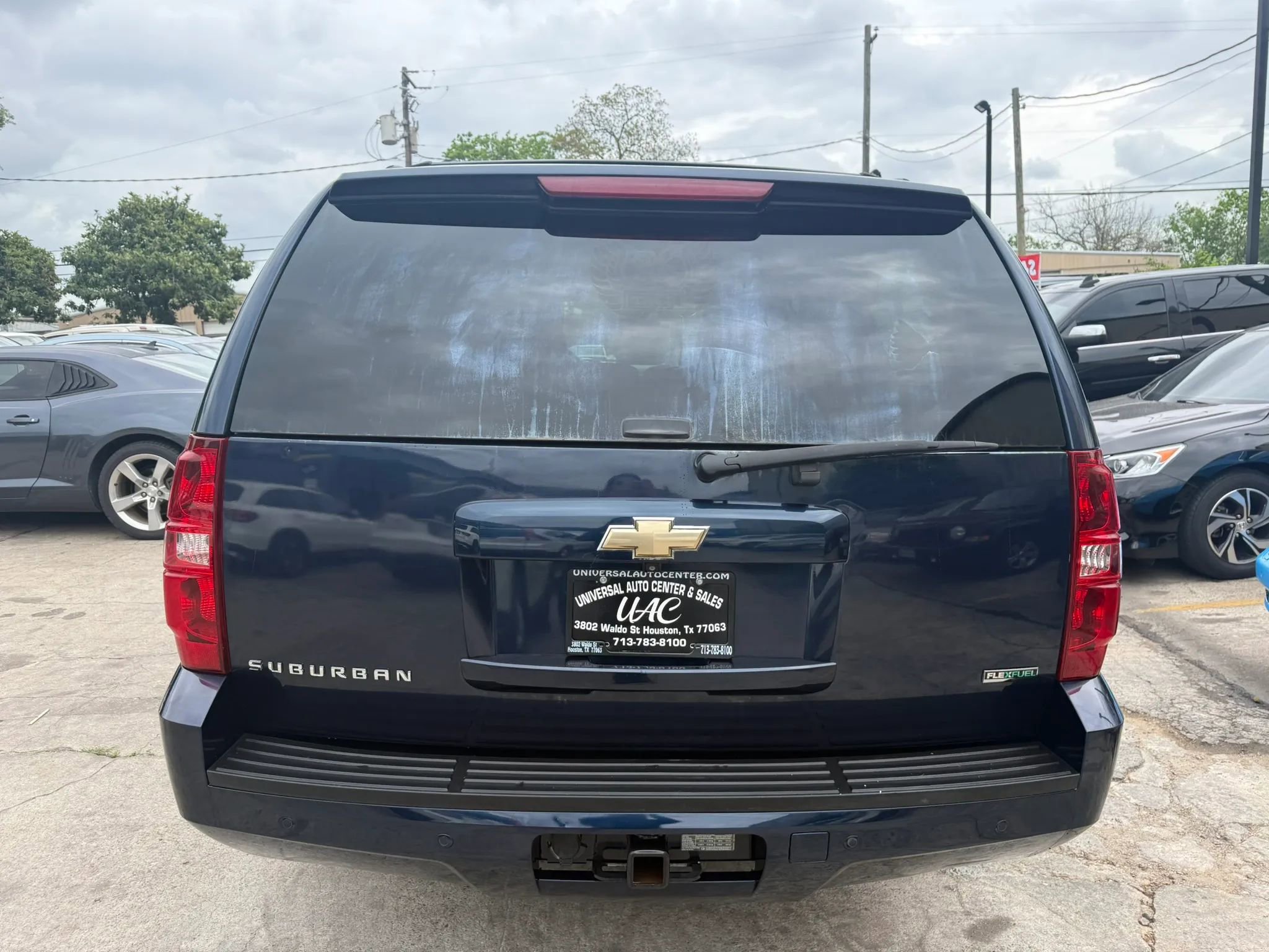 Used 2007 Chevrolet Suburban LTZ w/ LTZ Preferred Equipment Group RWD image 4