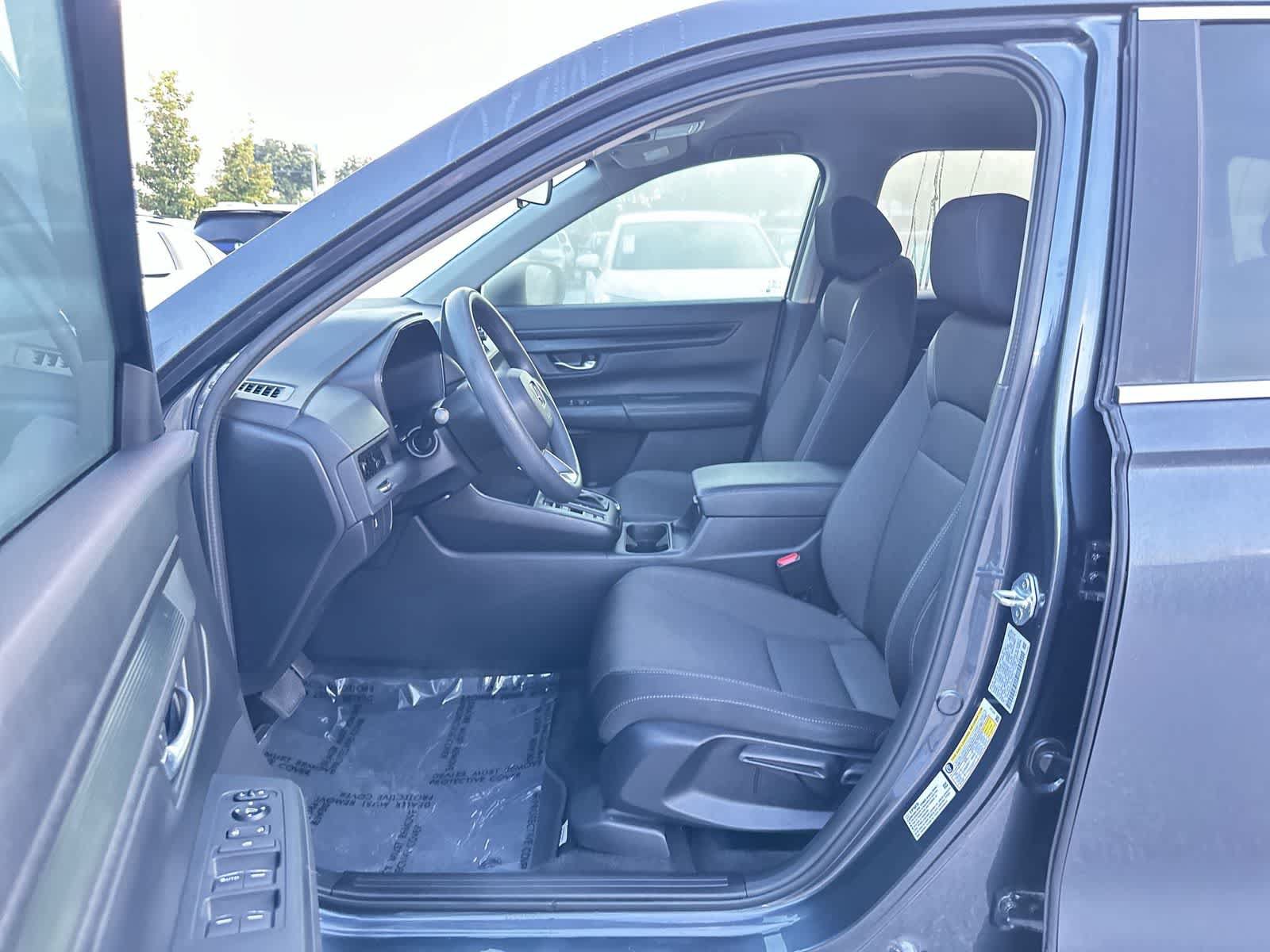 Used 2025 Honda CR-V LX image 2