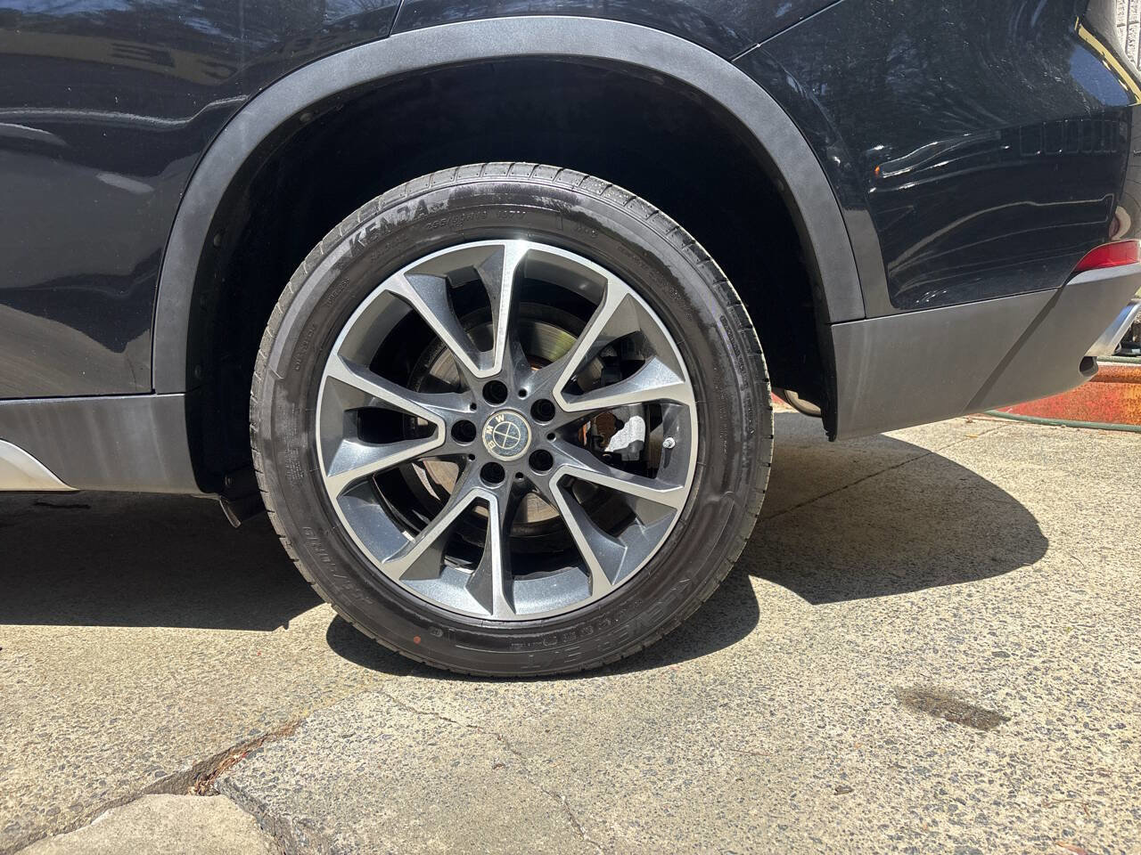 Used 2018 BMW X5 xDrive35i w/ Premium Package AWD/4WD image 18