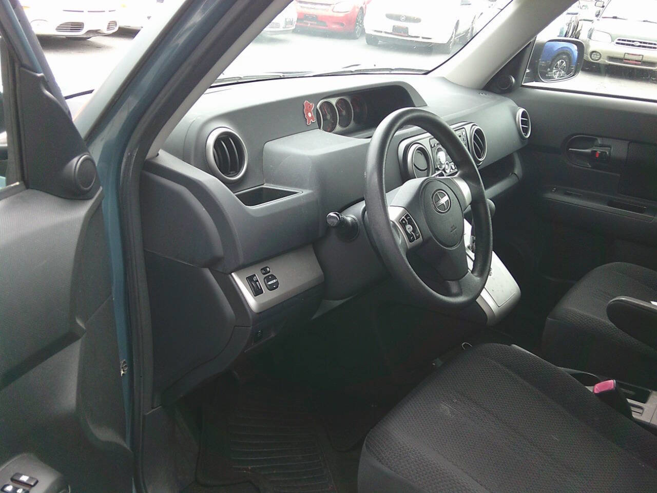 Used 2010 Scion xB image 5
