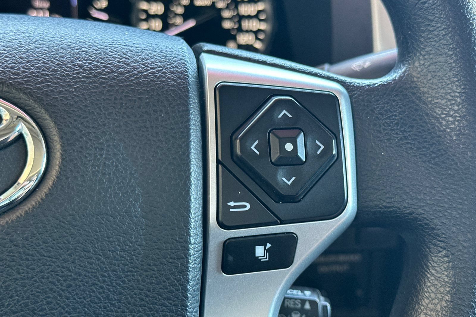 Certified 2019 Toyota Tundra TRD Pro AWD/4WD image 28