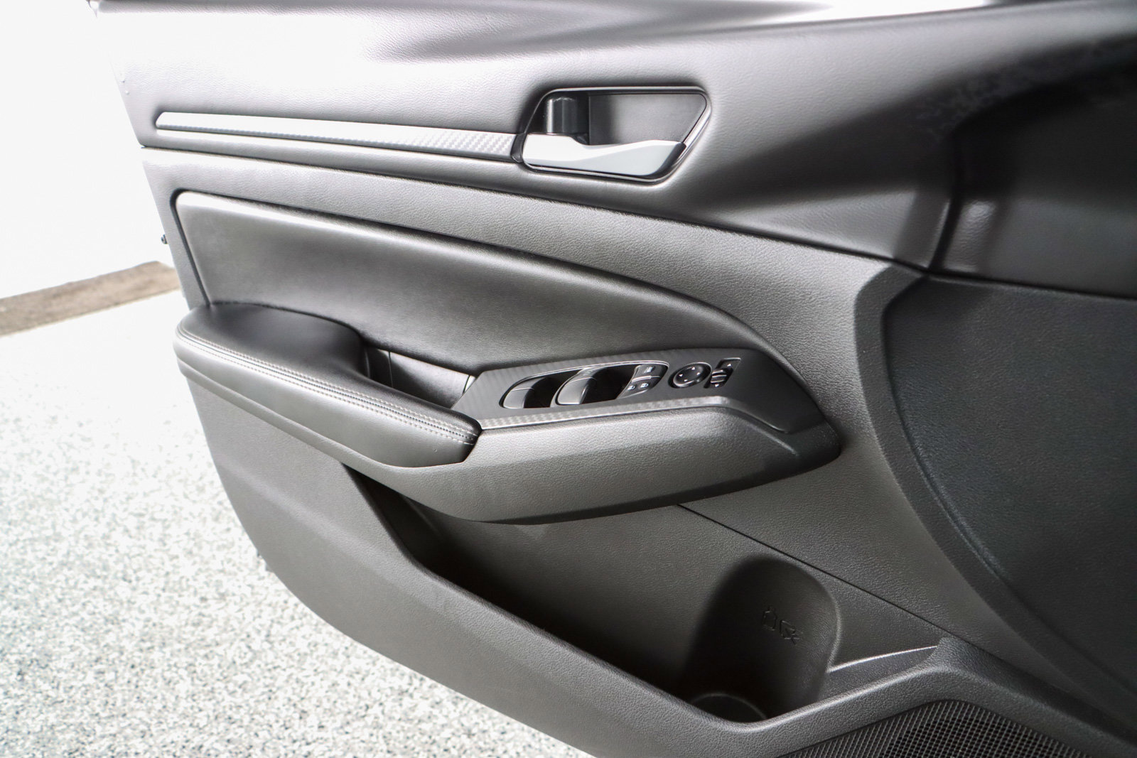 Used 2024 Nissan Altima 2.5 SV image 21