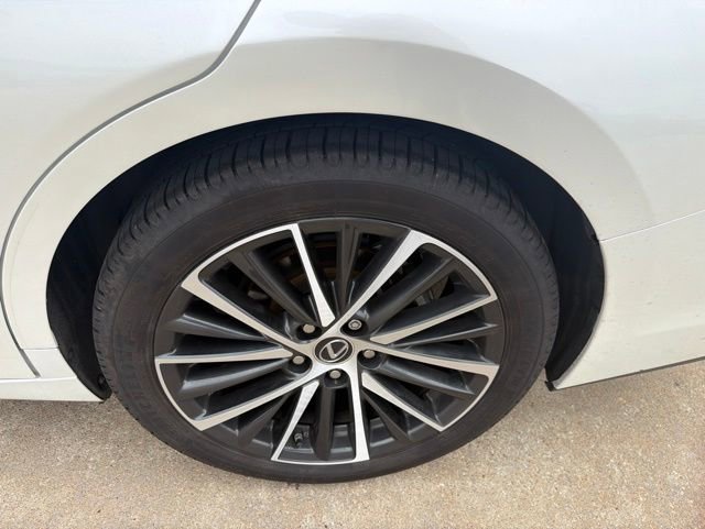 Certified 2022 Lexus ES 350 w/ Premium Package FWD image 6