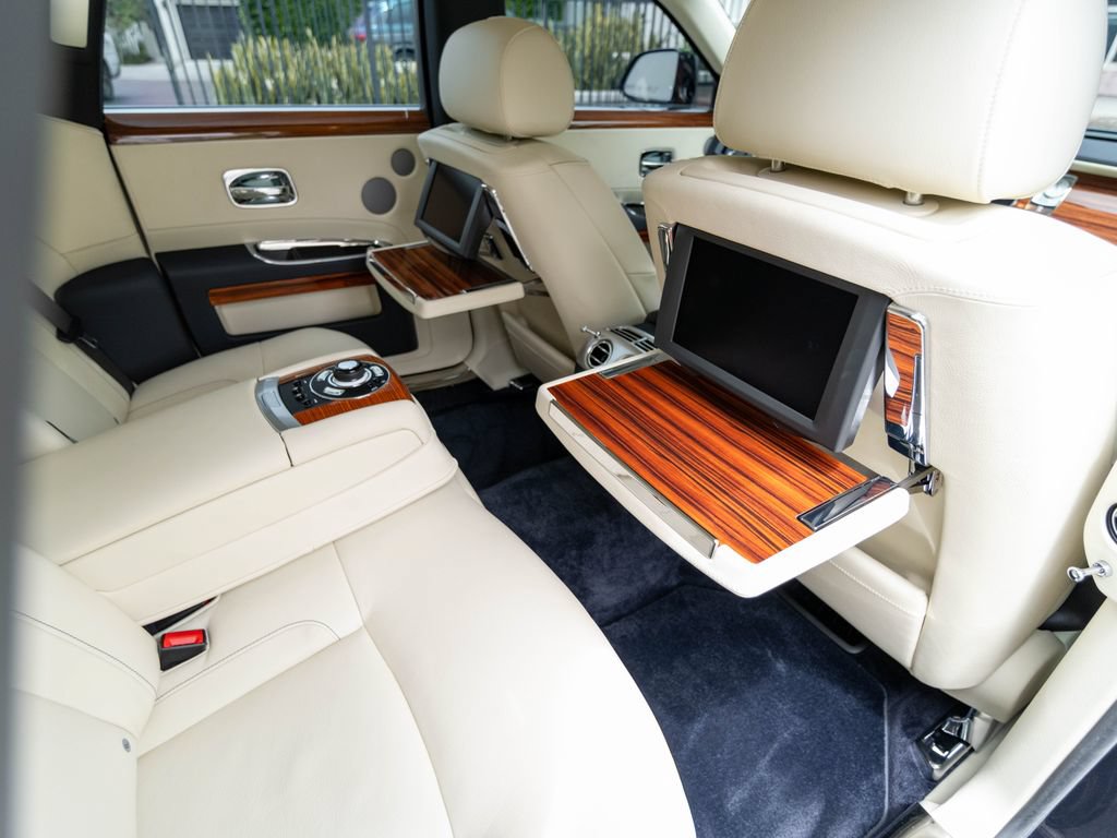 Used 2013 Rolls-Royce Ghost RWD image 30