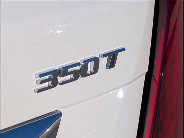 New 2026 Cadillac XT5 Luxury image 18