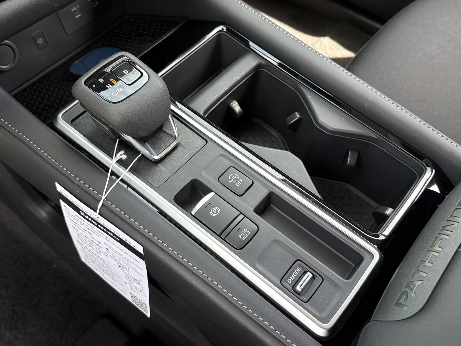 New 2026 Nissan Pathfinder SV w/ SV Premium Package FWD image 9