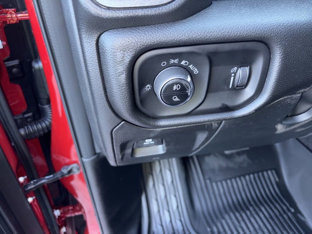 New 2026 RAM 1500 Classic Warlock image 23