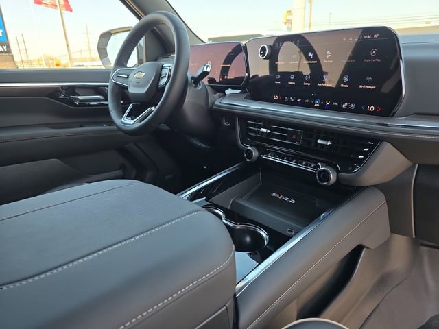 New 2026 Chevrolet Suburban Premier image 17