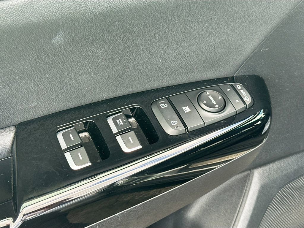 Certified 2022 Kia Sportage Nightfall Edition w/ Nighfall AWD Premium Package image 20
