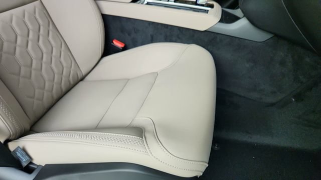 New 2026 Volvo XC90 T8 Plus w/ Protection Package AWD/4WD image 37