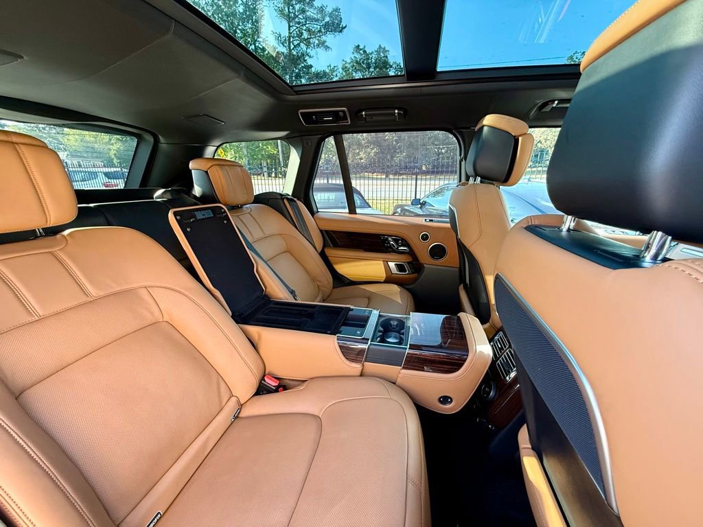 Used 2018 Land Rover Range Rover Autobiography image 23
