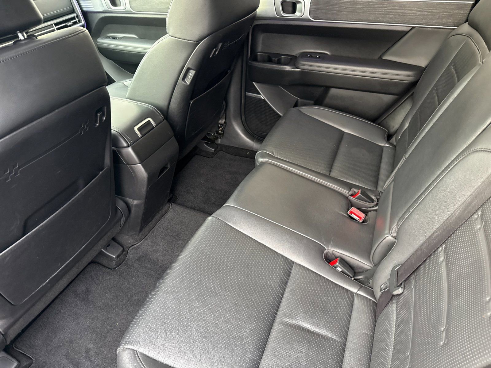 Certified 2024 Hyundai Santa Fe Limited image 12