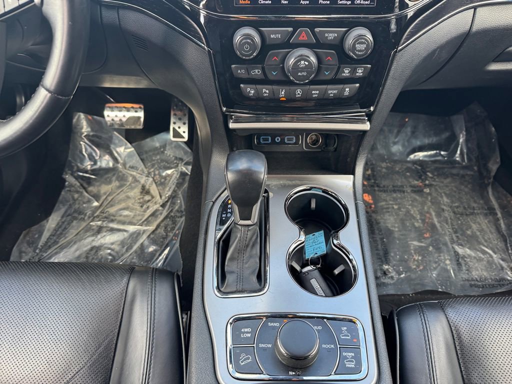 Used 2020 Jeep Grand Cherokee High Altitude AWD/4WD image 11