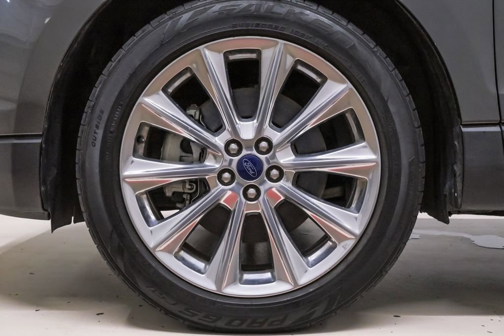 Used 2017 Ford Edge Titanium w/ Equipment Group 301A AWD/4WD image 35