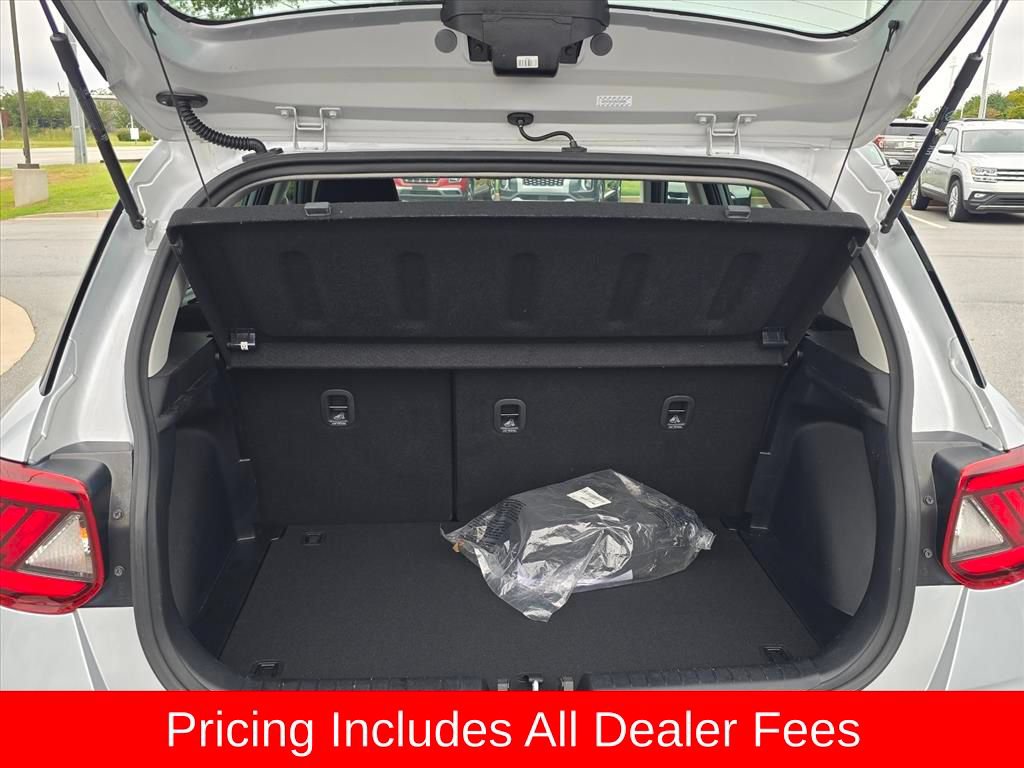 Certified 2023 Hyundai Venue SEL FWD image 14