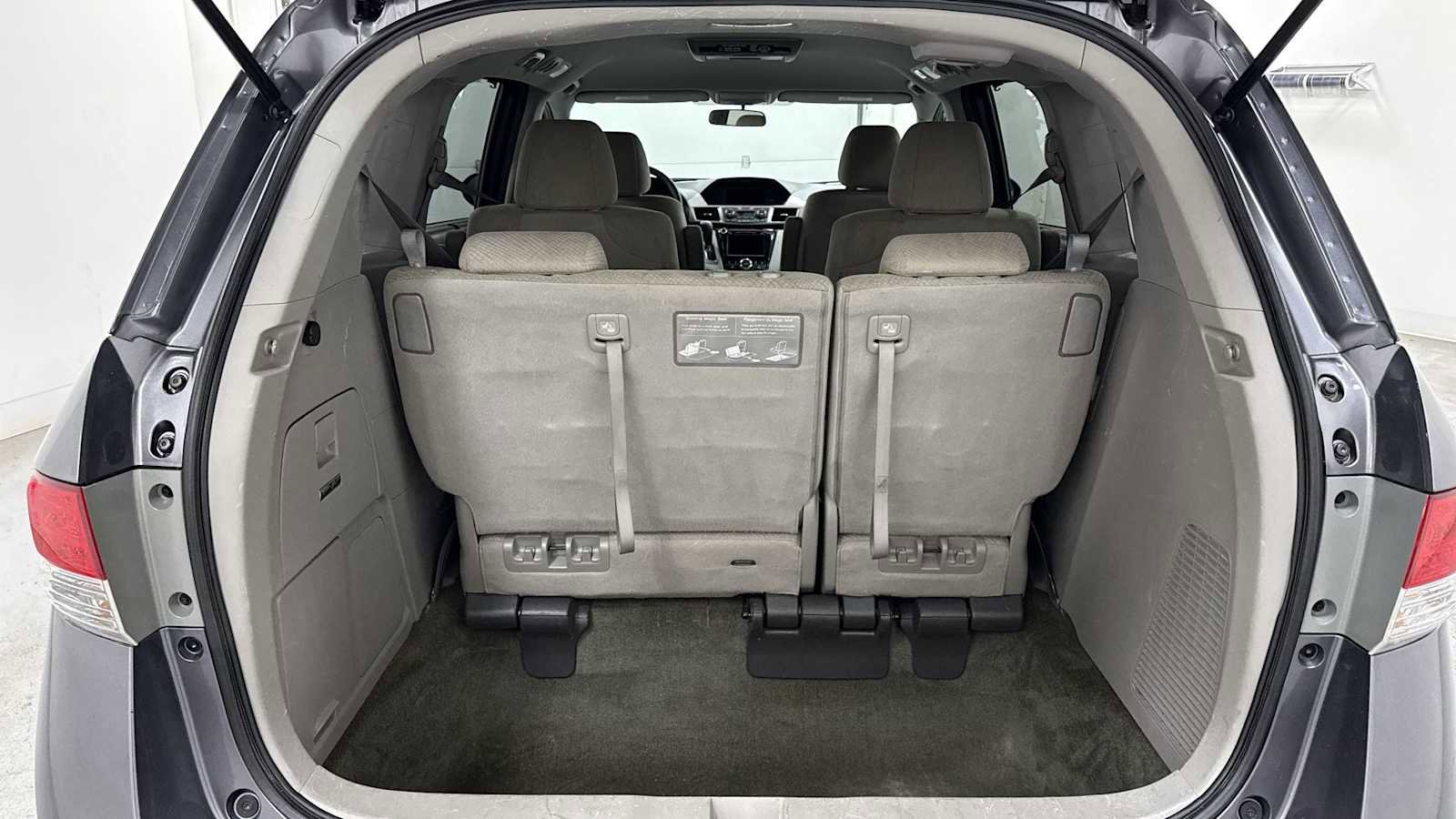 Used 2017 Honda Odyssey SE image 27