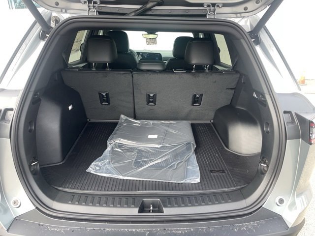 New 2026 Chevrolet Equinox LT w/ Convenience Package II image 12