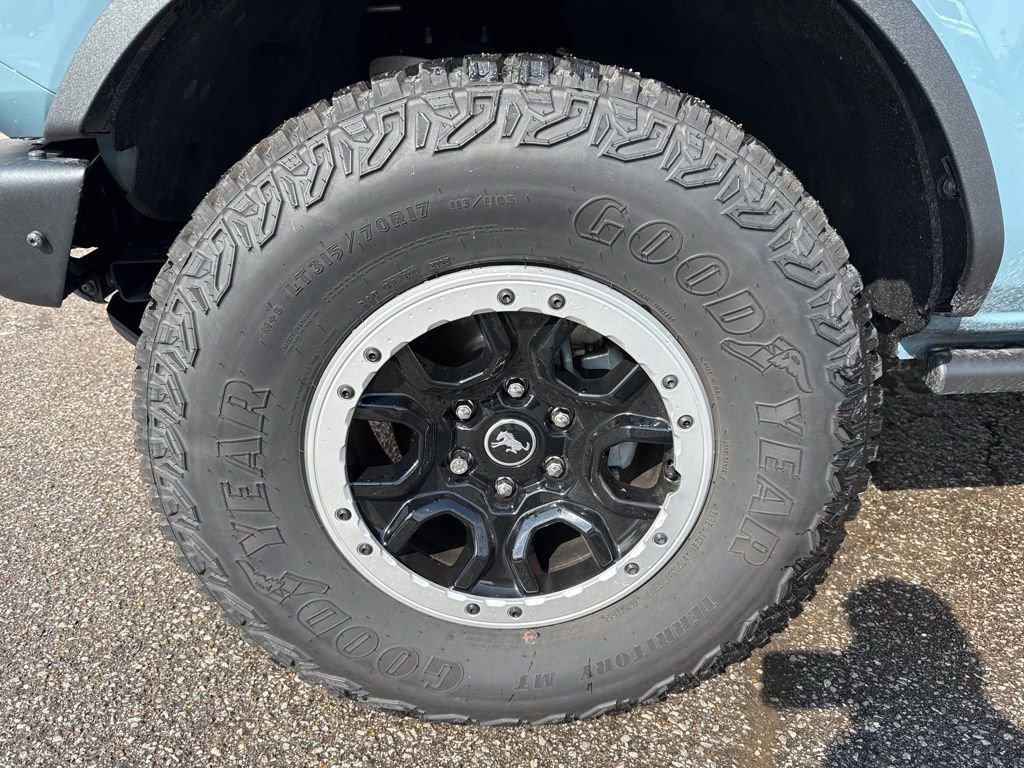 Used 2023 Ford Bronco Black Diamond w/ Sasquatch Package AWD/4WD image 2