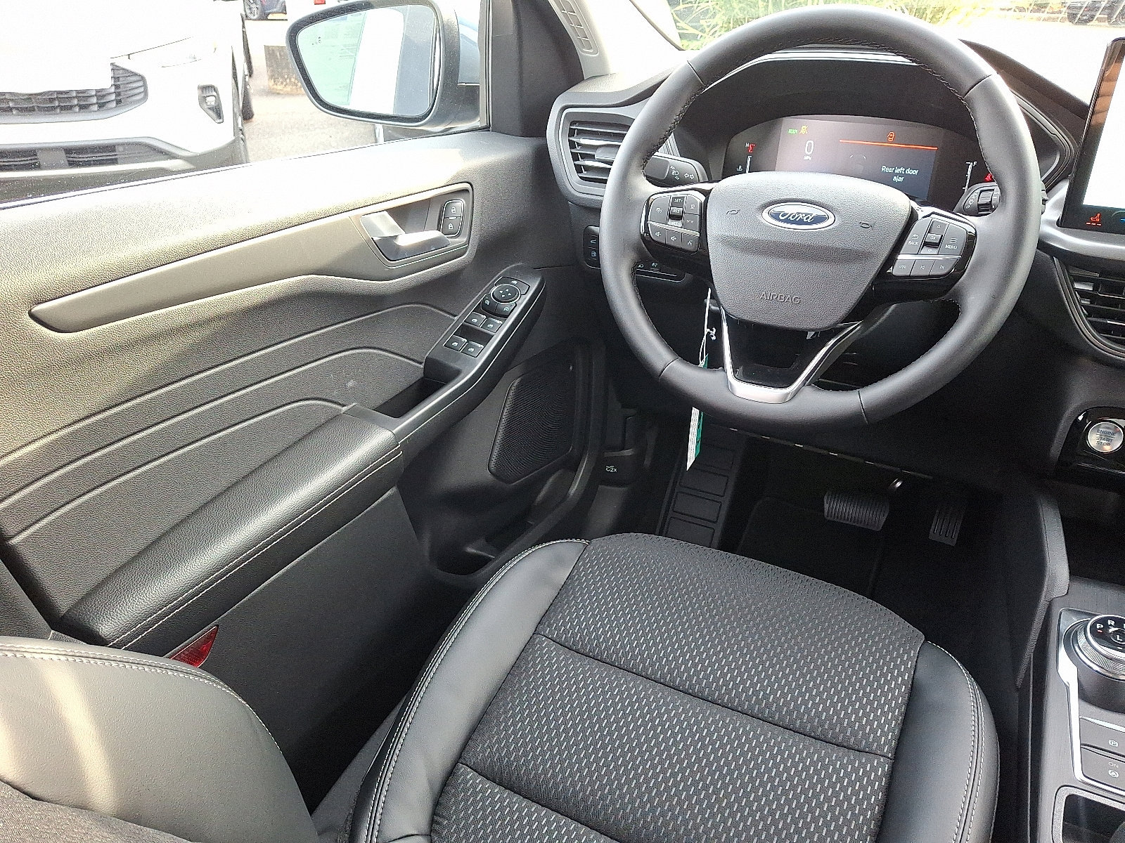 New 2026 Ford Escape SE FWD image 16
