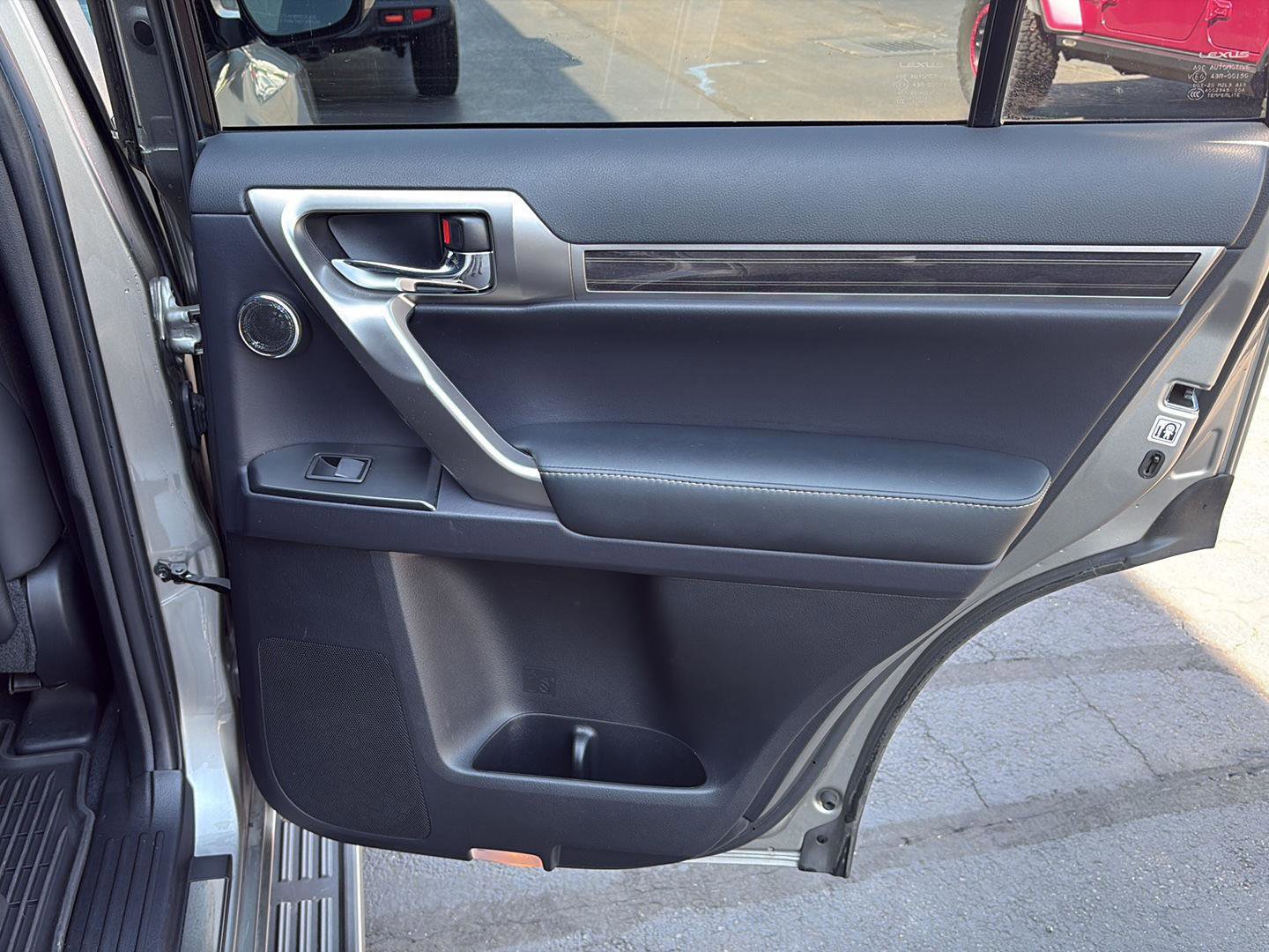 Used 2023 Lexus GX 460 Premium AWD/4WD image 24