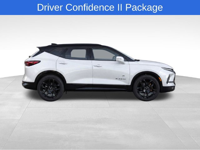 Used 2023 Chevrolet Blazer RS w/ Driver Confidence II Package AWD/4WD image 6