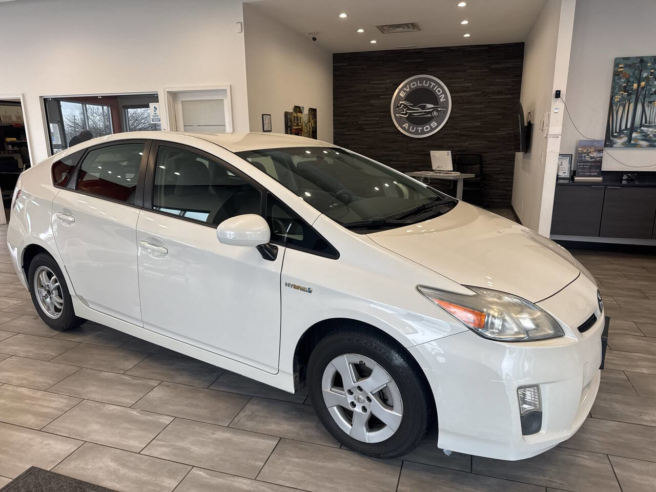 Used 2010 Toyota Prius One image 3