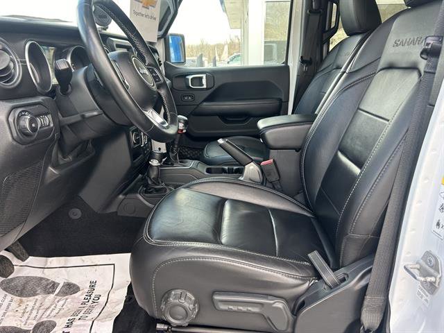 Used 2018 Jeep Wrangler Unlimited Sahara w/ LED Lighting Group image 30