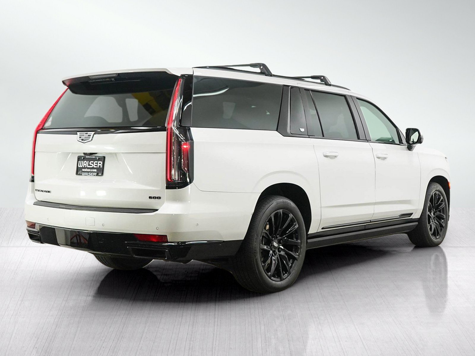 Used 2023 Cadillac Escalade ESV Sport Platinum w/ LPO, ONYX Package AWD/4WD image 5