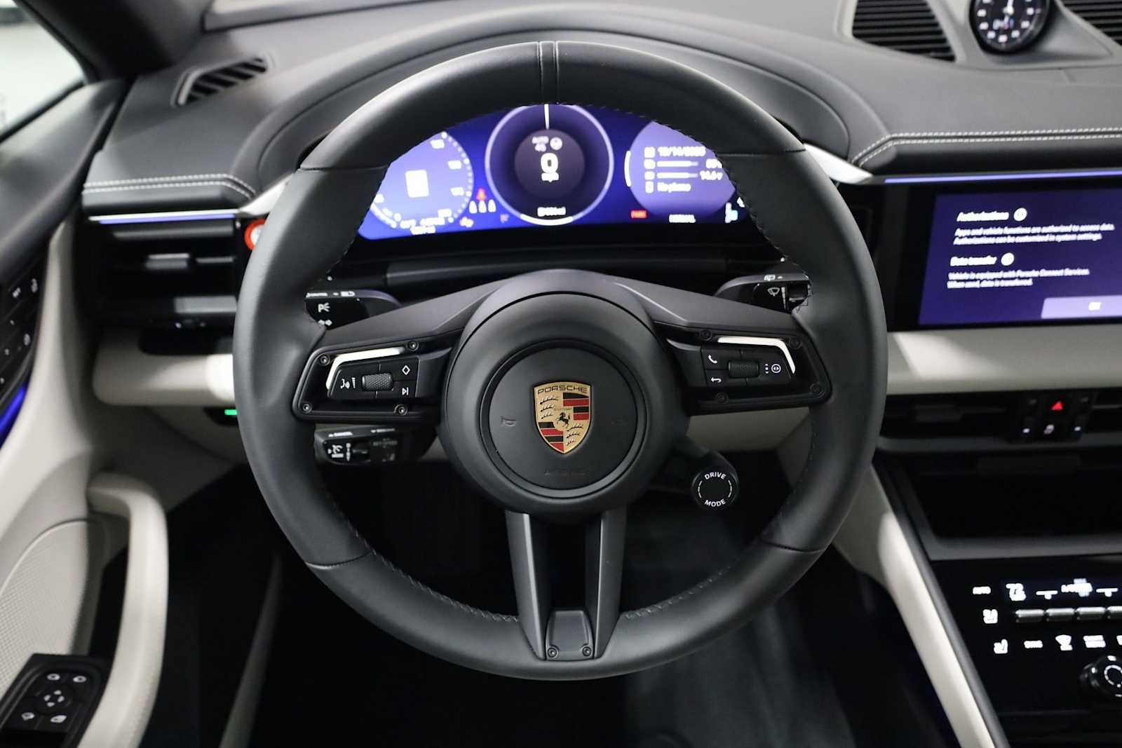 Certified 2025 Porsche Macan Electric image 25