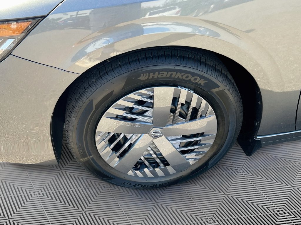 New 2027 Nissan Sentra SV FWD image 28