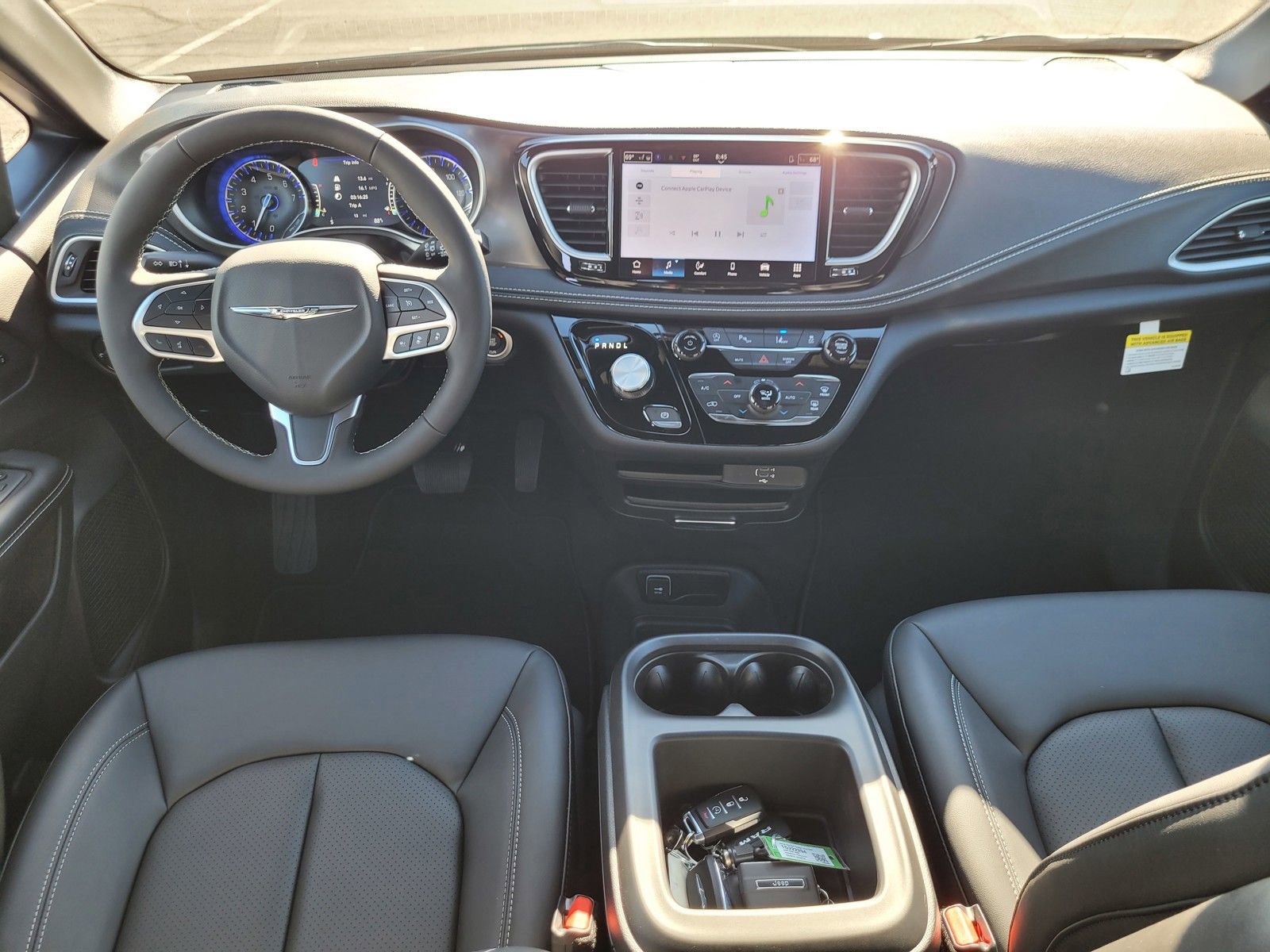 New 2026 Chrysler Pacifica Select image 11