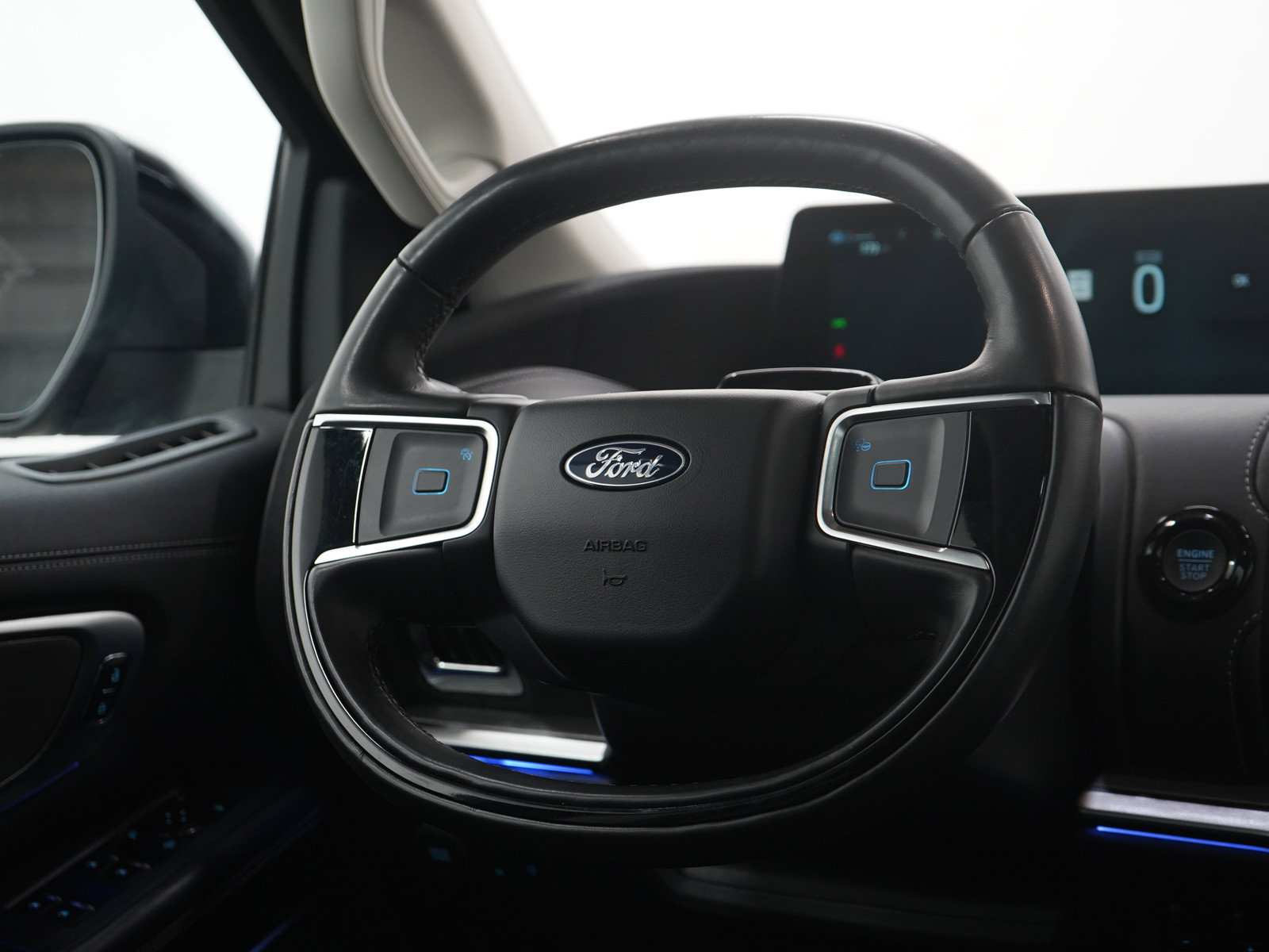 Used 2025 Ford Expedition Platinum AWD/4WD image 15