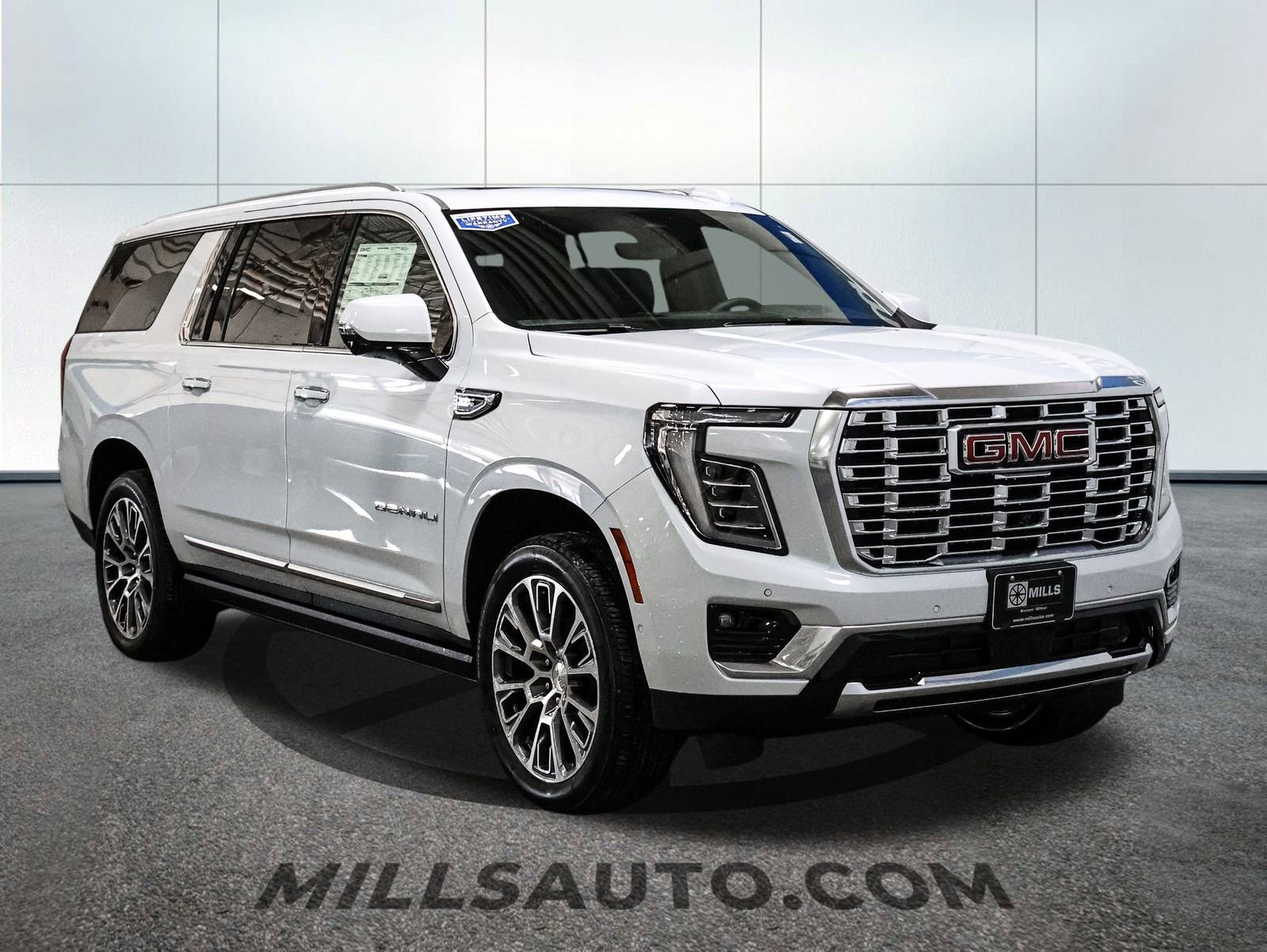 New 2026 GMC Yukon XL Denali w/ Denali Reserve Package image 11